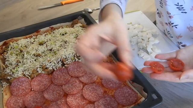 РЕЦЕПТ ПИЦЦЫ, САМАЯ ВКУСНАЯ ПИЦЦА. PIZZA-REZEPT, DIE KÖSTLICHSTE PIZZA. смотреть онлайн