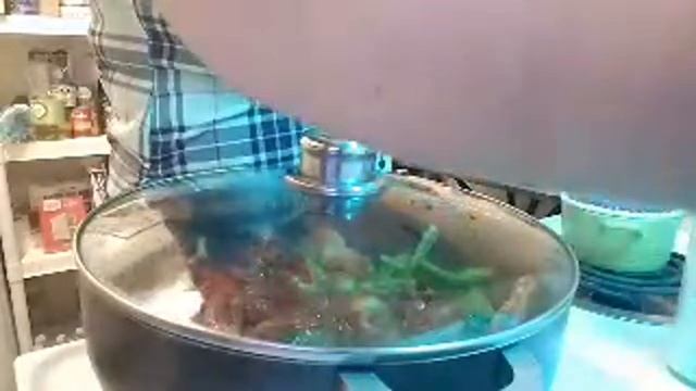 Stewed Pork Chops смотреть онлайн