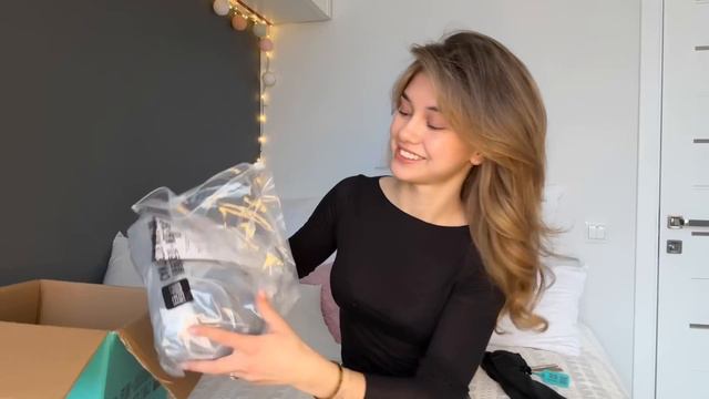 ЗАКАЗАЛА SKIMS ОТ КАРДАШЬЯН! Распаковка посылки с POIZON! ПРИМЕРКА! смотреть онлайн