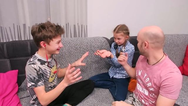 Ты меня слышишь? НИЧЕГО НЕ СЛЫШУ! В наушниках челлендж WHISPER CHALLENGE смотреть онлайн