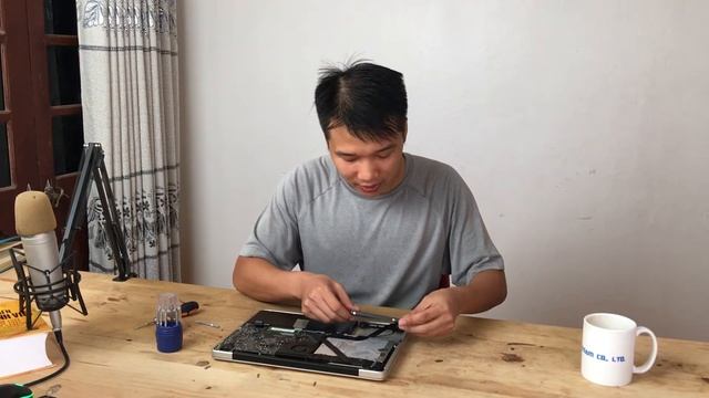 Hướng dẫn thay ổ cứng SSD cho MacBook Pro Mid 2012 chi tiết смотреть онлайн