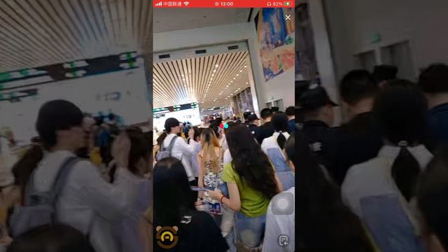 1. Warm Welcome at the Airport 230814 _ Anna Shcherbakova Shenzhen Trip 2023 смотреть онлайн