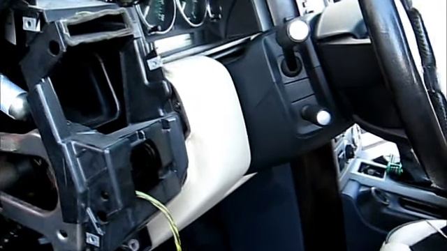 How to Remove Navigation Screen ⧸ Monitor from Range Rover 2005 for Repair.How to Remove Navigation смотреть онлайн