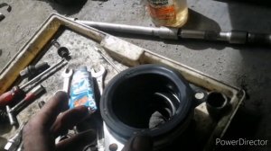 О пыльнике левого внутреннего ШРУСа. Рено Логан. Renault Logan. Подтекает масло.