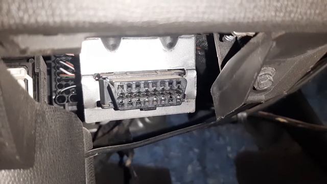 Conector OBD2 Chevrolet S10 / Blazer / Conector Obd2 Location GM S10 / Blazer смотреть онлайн