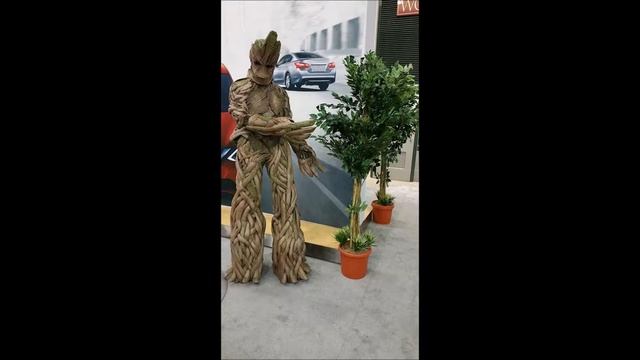 Groot Cosplay - Guarding the Galaxy смотреть онлайн