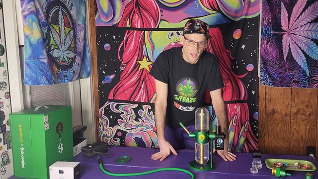 STUNDENGLASS MODUL WITH THE DR. GREENTHUMB EDITION GRAVITY BONG! смотреть онлайн