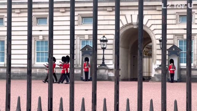 Changing the Guard at Buckingham Palace || Guard Change || Changing of the Guard Full Ceremony 2022 смотреть онлайн