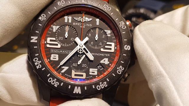 Breitling Endurance Pro - яркая новинка 2020!