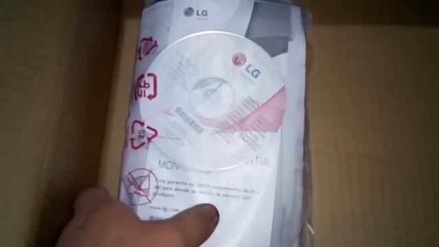 Unboxing del Monitor LG LED "20M37" смотреть онлайн
