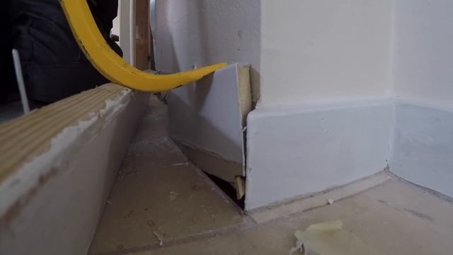 ALWAYS Remove your Baseboard Before Installing Floor смотреть онлайн