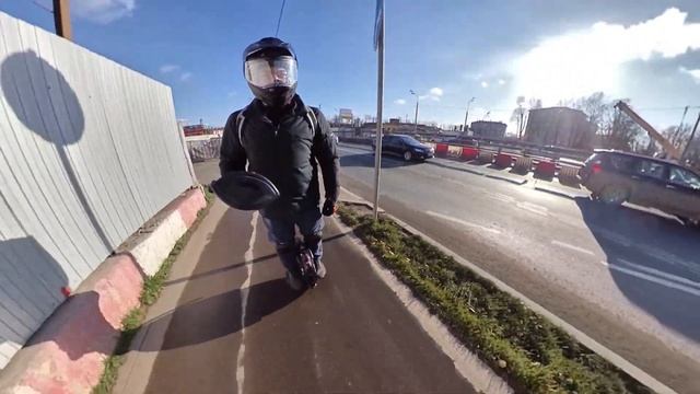 Упал с моноколеса Inmotion v10f - Купил Шлем :D смотреть онлайн