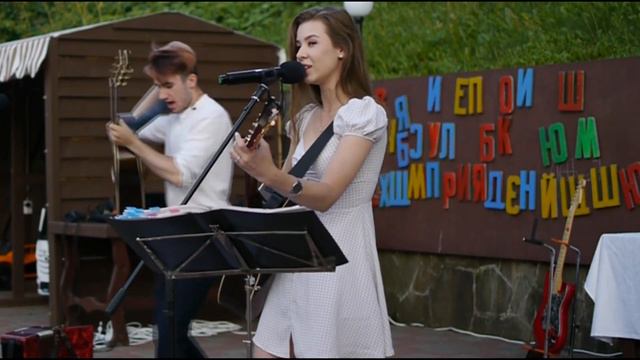 Cheerful Diligence plays the song Black Eyes. Весёлый дилижанс играет песню "Очи чёрные" смотреть онлайн