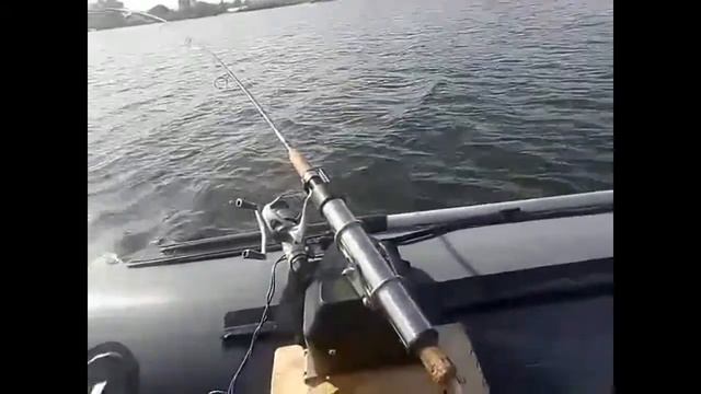 Тестовые испытания тролингового устройства компании STRONGER смотреть онлайн