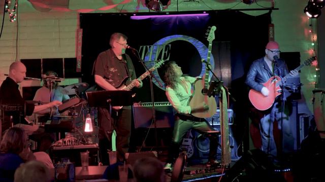 The Q - Band Covering "Stray Cats - Stray Cat Strut" Hideout Saloon Jan 2019 смотреть онлайн