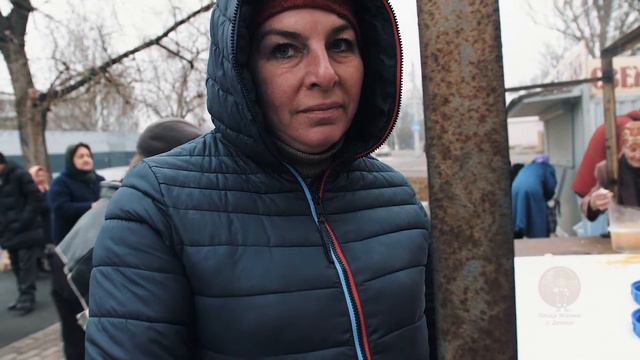 "- Сложно здесь у нас? - Сложно..."|"Пища жизни. Донецк" смотреть онлайн