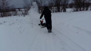 Самодельный снегоуборщик из пилы дружба работа!