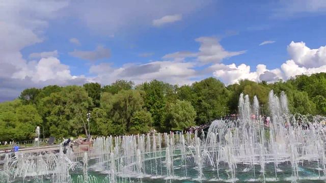 Огромный фонтан в Царицыно смотреть онлайн