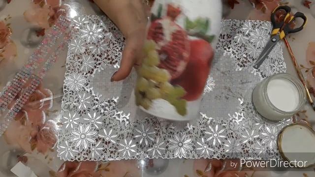 Декупаж бутылки. Кракелюр не получился ?