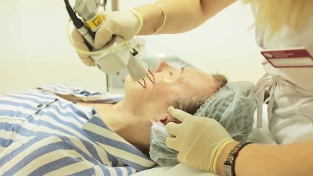 Лазерное омоложение лица и кожи вокруг глаз смотреть онлайн
