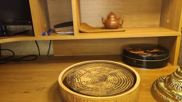 Очередная распаковка посуды часть 1.Дровяные пиалы,исинские чайники,чайные пруды и немного чая.