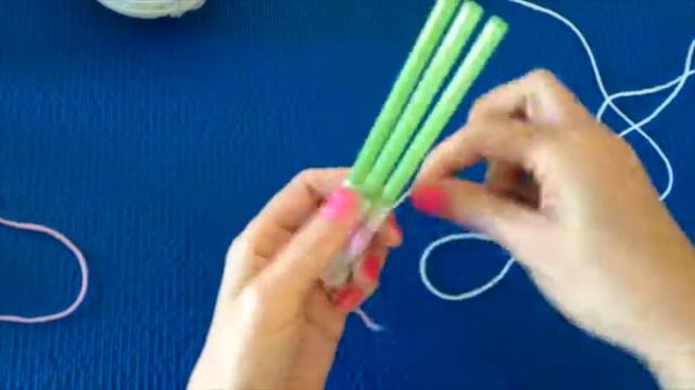 DIY .Плетение браслетов на трубочках для коктейля .видео мастер - класс " зимушка"!! смотреть онлайн