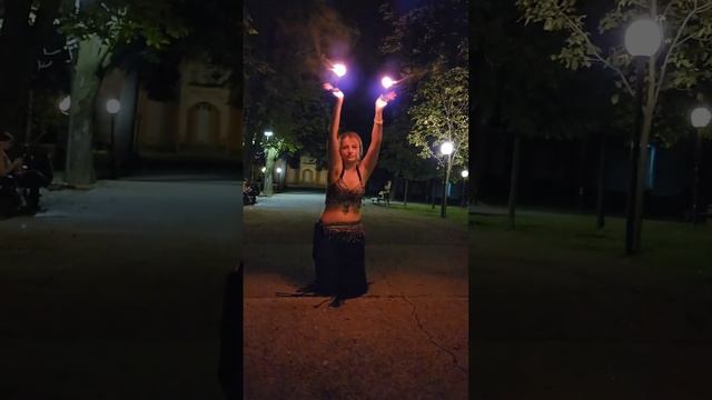 Dimmu Borgir - Puritania Bellydance with palm torches смотреть онлайн