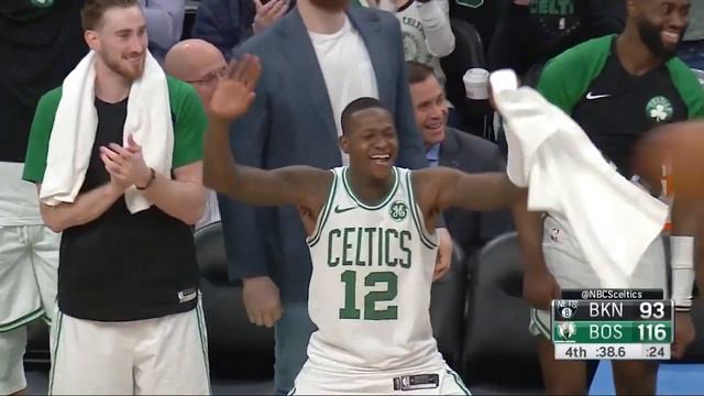 Daniel Theis lobs it up to Robert Williams for a BIG one-handed dunk! смотреть онлайн