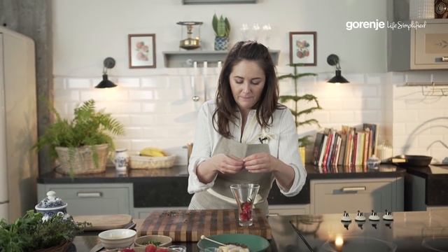 Полуничний чай з чабрецем // Клубничный чай с тимьяном смотреть онлайн