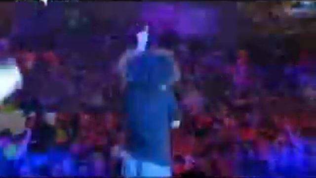 Caparezza al concerto del 1 maggio 2009 - Ilaria condizionata + intro смотреть онлайн