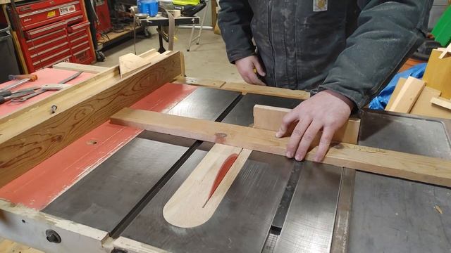 French Cleat HACK for the Table Saw: Cut 45-degrees w/out tilting your blade! смотреть онлайн