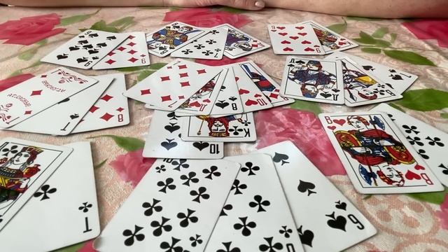 Что на самом деле чувствует крестовый король к червовой даме? смотреть онлайн