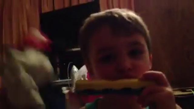 Арман играет на гармошке смотреть онлайн