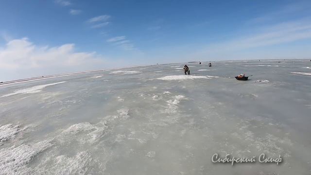 РЫБАЛКА!!! Подводная Съёмка ОКУНЬ со льда смотреть онлайн