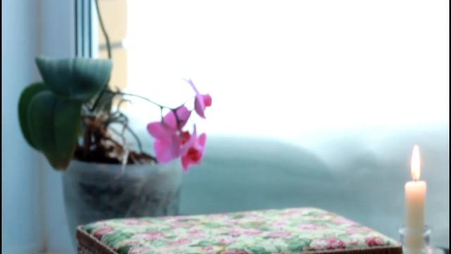 Сделаем серые будни немного уютнее. Новые льняные платья с вышивкой для мамы и дочки.