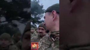 Видео🔴ВСУшники со смехом рассказывают истории, о том как их ловили военкомы.