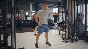 Горизонтальное отведение плеча в кроссовере/ Horizontal shoulder retraction crossover