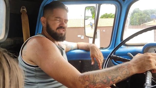 HISTÓRIA DO FORD F-600 DO BRANCO