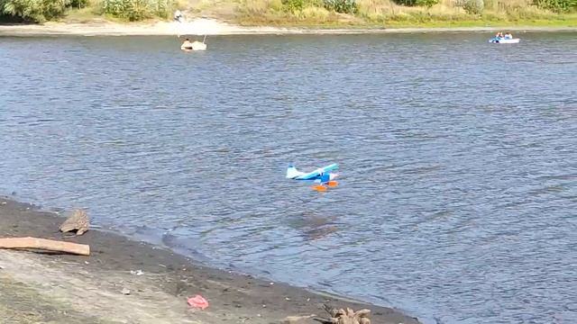 Водомерка и ветер, кто победит смотреть онлайн