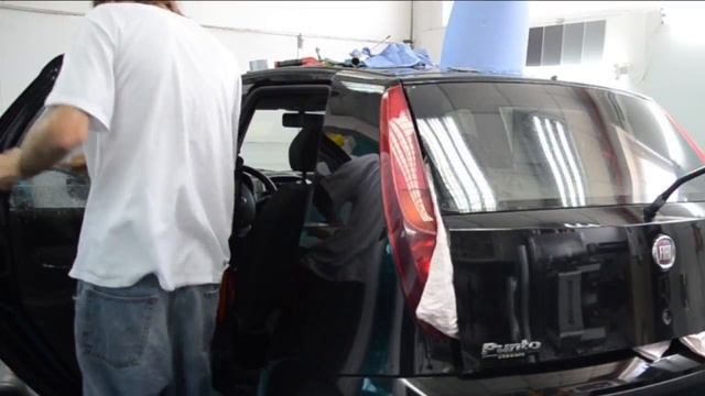 Zatamnjivanje stakala Fiat Punto / Folija Štek смотреть онлайн