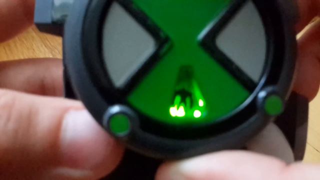 Обзор часи Бен 10 омнитрикс