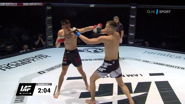 IAF 11: Holeček vs. Hutyra смотреть онлайн
