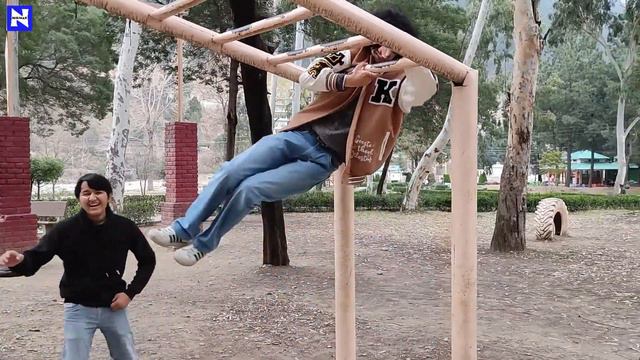 Desi Calisthenics Boys पार्क में workout कर रहे लड़कों से मिलके fun किया смотреть онлайн