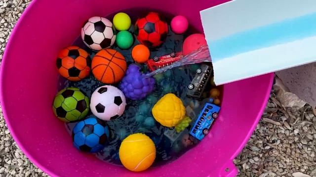 Experiment: Marble Run Race ASMR with Racing Cars, Fanta, Sprite, Coca Cola vs Mentos смотреть онлайн