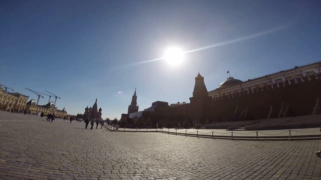 Странные звуки на Красной площади смотреть онлайн