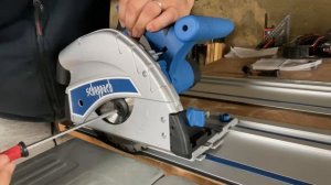 Scie plongeante Scheppach PL55