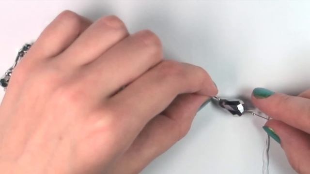 Tutorial: BONUS Christmas beaded Toy decoration / БОНУС Новогодний ёлочный шар из бисера смотреть онлайн