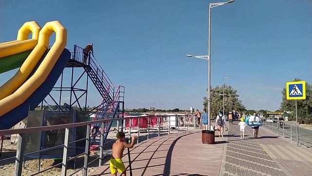#крым Черноморское. Вечерняя прогулка по набережной.22 июля. смотреть онлайн