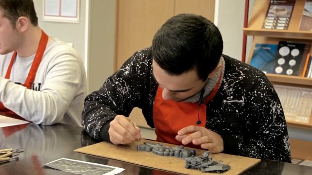 Реставратор декоративных штукатурок и лепных изделий смотреть онлайн