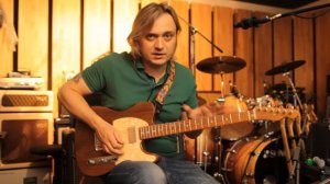 Уроки игры на электрогиатаре. Вертушки.